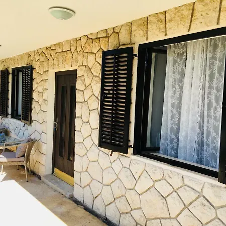 Apartments Novi Vinodolski 公寓 诺维·维诺多尔斯基