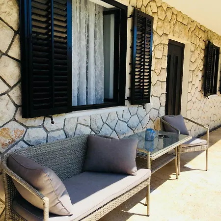 公寓 Apartments Novi Vinodolski *